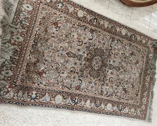 5'5'' x 3'2'' including fringe - Kashan Carpet 