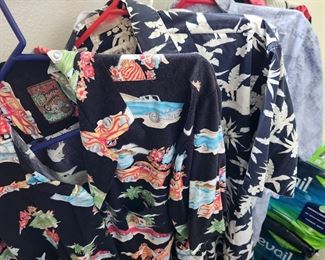 Men's Hawaiian Shirts - Large 