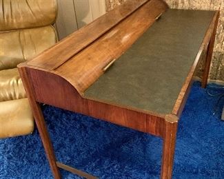 Vintage Hekman Roll-top Desk