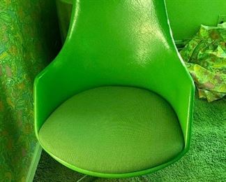 Vintage green swivel chair 