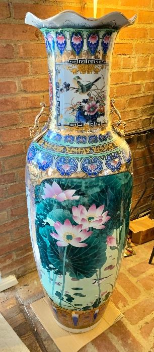 Life size Chinoisere vase 