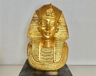 Tutankhamun statue on stand 