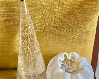 Vintage glass tree and bowl with ruffle top 
