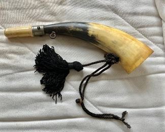 Horn with tassel 