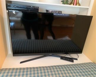 #14	Samsung Flatscreen w/Remote - model UN40J520D	 $100.00 
