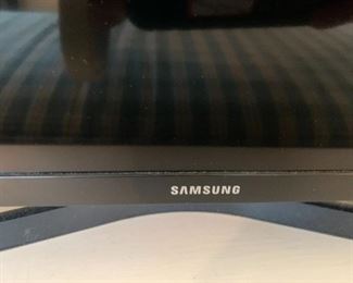 #14	Samsung Flatscreen w/Remote - model UN40J520D	 $100.00 
