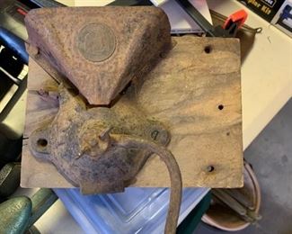 #118	Charles Parker Co. Vintage Grinder	 $20.00 
