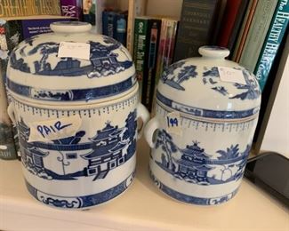 #199	Pair of round ginger jars with buildings on them 7.5 &6.5	 $25.00 
