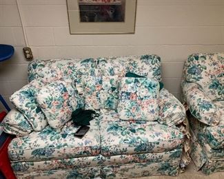 #250	Broyhill sofa with cotton fabric 82 long 	 $45.00 
