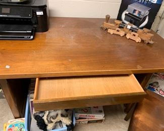 #256	mid century desk with 1 drawer straight legs 58x32x28	 $100.00 
