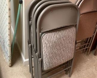 #261	four folding chairs	$40.00 
