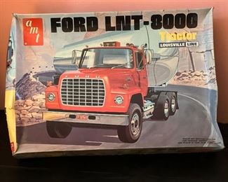 AMT FORD LNT 8000 T504 FORD TRACTOR