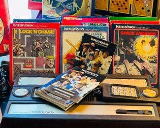 INTELLIVISION INTELLIGENT TELEVISION W/ GAMES