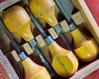 VTG MILLER FALLS CARVING TOOL SET NO.107 WOOD BOX CASE