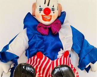 VICTORIA IMPEX SITTING CLOWN