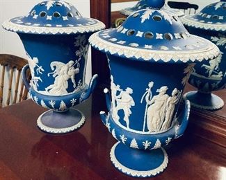 WedgewoodAntique Wedgewood Jasperware Potpourri Urn (pair, one with broken handles, other excellent)