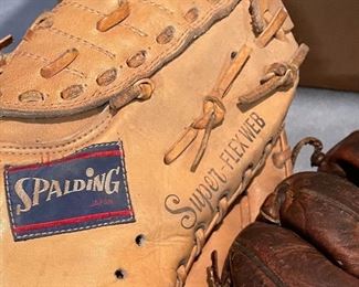 vintage baseball mits 