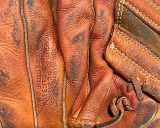 vintage baseball mits 