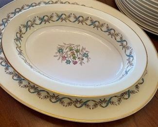 Wedgewood Bone China set ("sandringham")