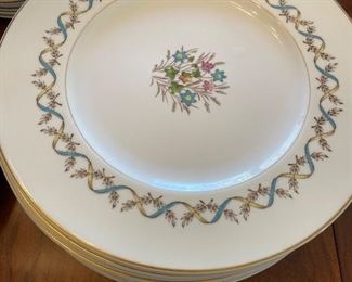 Wedgewood Bone China set ("sandringham")