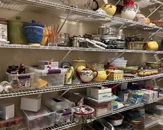 So much kitchen and decor