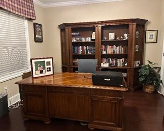 Executive desk by THOMASVILLE