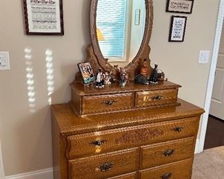 Stanley furniture vanity dresser 