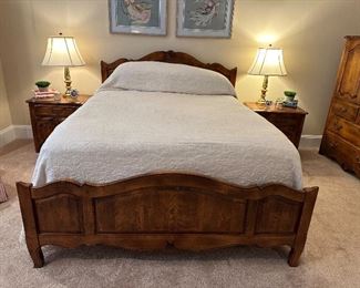 Ethan Allen queen size bed