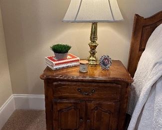 Ethan Allen nightstands (pair available)