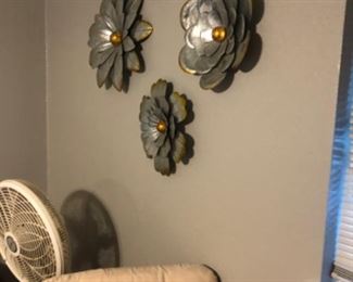 Lots of pretty home decor.