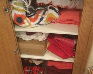 Mystery Lot Of Bed And Bath