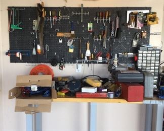 Tools Here, Getcha Tools Here