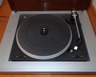 RECORD PLAYER MODEL 0928