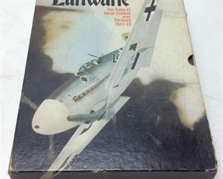VTG. 1971 AVALON HILL CO LUFTWAFFE AERIAL COMBAT OVER GERMANY WW2 BOARDGAME
