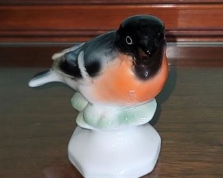 Gerold Porzellan, Bavaria, (Western Germany) porcelain Bird figurine