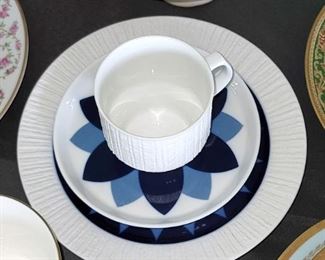 Vintage Thomas Bavaria (Germany) Mid-mod tea cup set