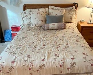 Link-Taylor "Malibu" Full bedroom set...full bed