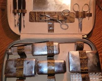 Vintage men's travel case