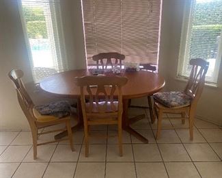 Dinning table and Chairs 