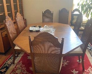 Dinning Table and Chairs 