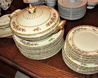 Witty set of floral dishes