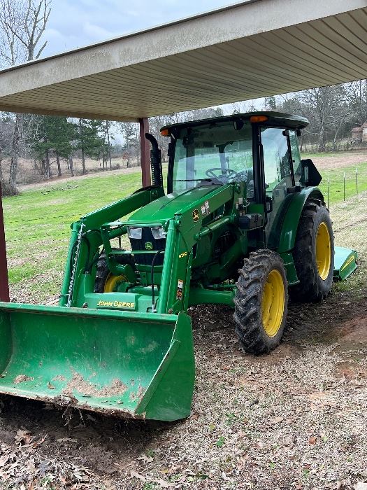2018 John Deere Tractor 108 hours