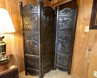 Beautiful hand carved Oriental tri-fold Screen