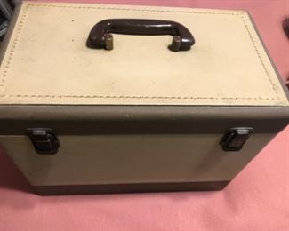 Carry case for sewing machine