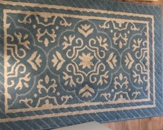 Numerous and very nice Scatter rug 