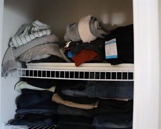 Tons of clothes for size 2 to 22  