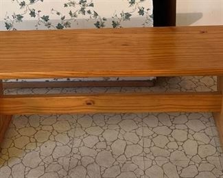 042 Pine Bench