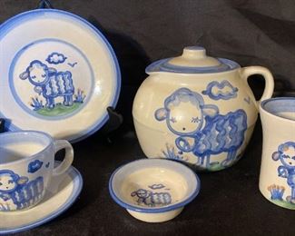 129 MA Hadley Sheep Soup Bean Pot Other Sheep Themed Pottery