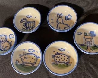 130 MA Hadley 5 12 Inch Bowls