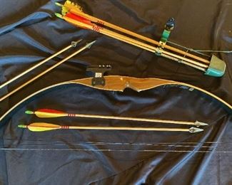 183 Browning Cobra Bow Arrows
